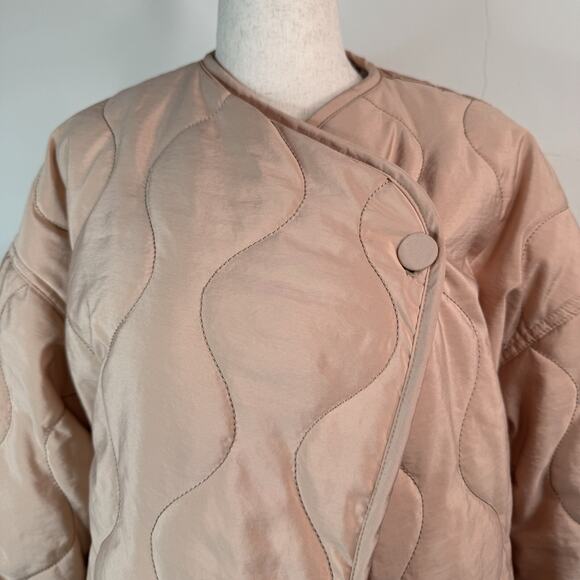 ALC Reversible Quilted Sherpa Jacket Size L Cozy Oversized Minimalist Pink NWT - Picture 2 of 13
